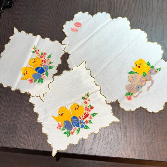 OOAK Hand Painted Easter Cotton Doilies Table Centres Decor Spring Chicks Eggs - Picture 1 of 8